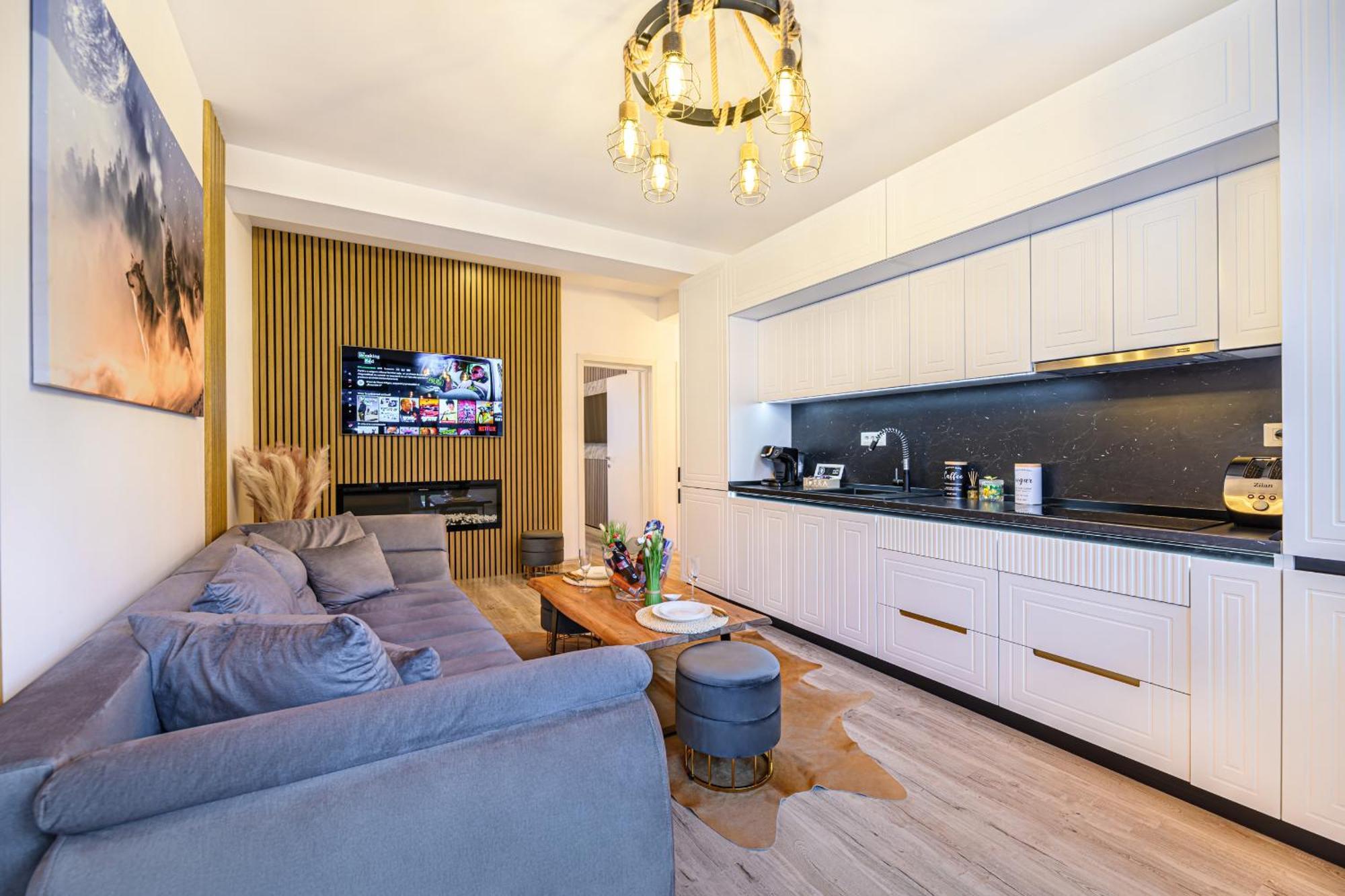 Ama Garden Apartment Buşteni エクステリア 写真