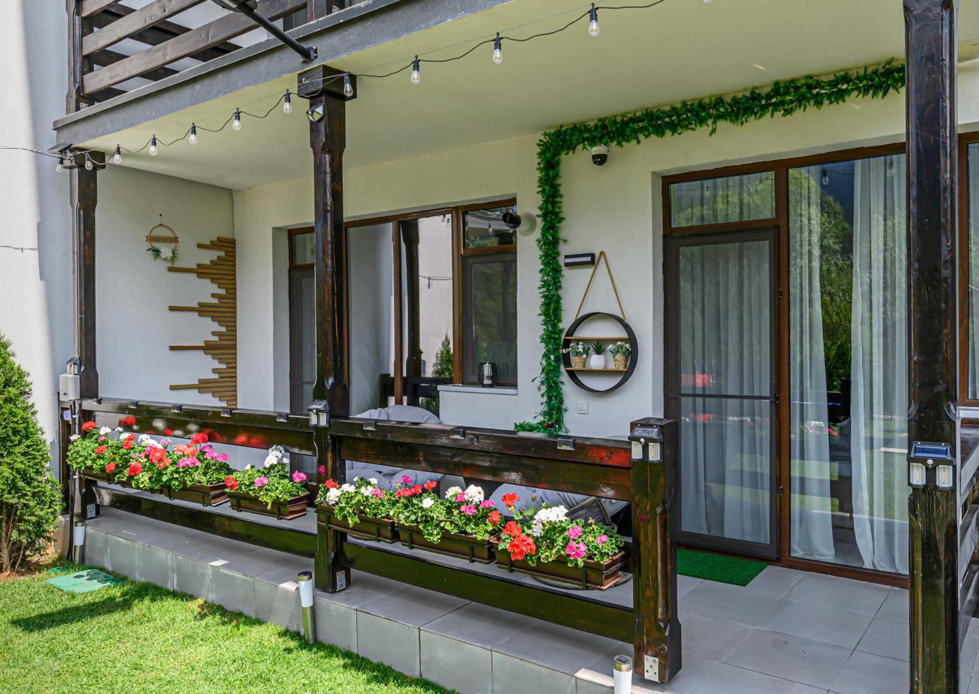 Ama Garden Apartment Buşteni エクステリア 写真